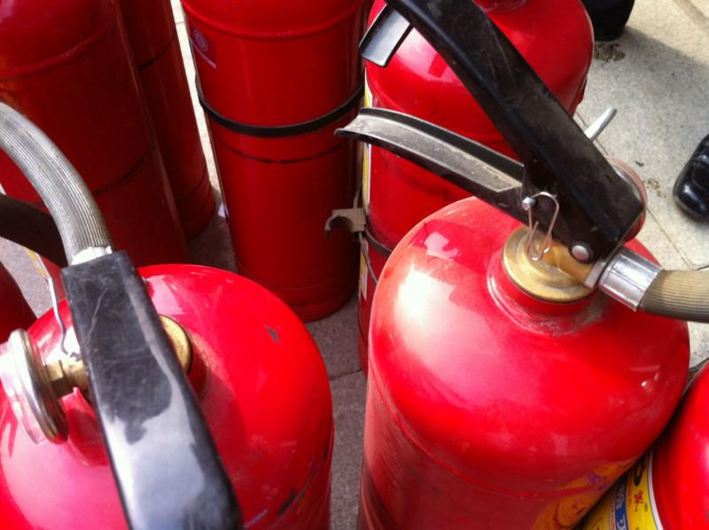 供應(yīng)沈陽(yáng)滅火器價(jià)格干粉滅火器