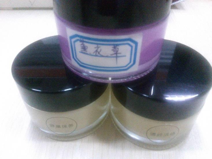 供應(yīng)薰衣草固體精油廠家直批