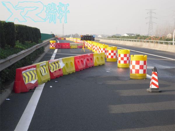 供应防撞桶高速公路防撞桶