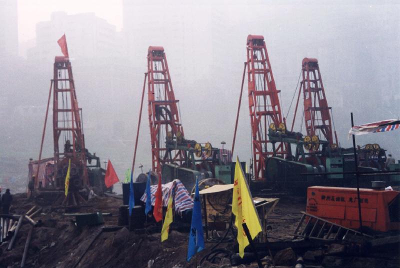 供應(yīng)卵礫石層巖石層沖擊鉆機