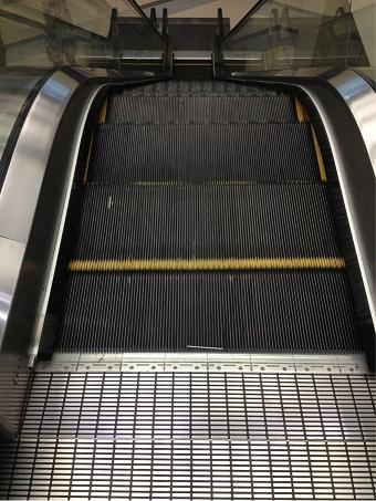 北京電扶梯安全毛刷新國(guó)標(biāo)扶梯毛刷圖片