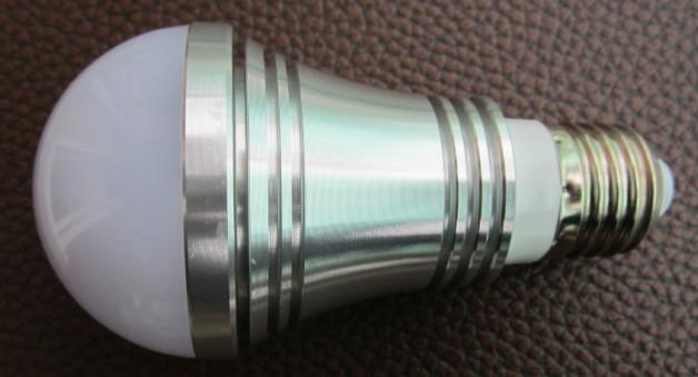 供應(yīng)5W/LED球泡