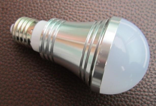 供應(yīng)5W/LED球泡