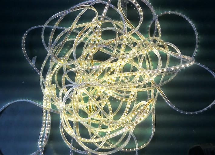 供應(yīng)220V高壓軟燈條3528系列60燈