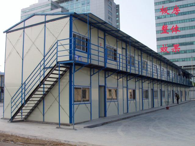 供應(yīng)永州祁陽(yáng)活動(dòng)板房廠活動(dòng)板房每平方米價(jià)格活動(dòng)板房安裝