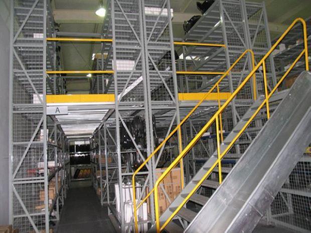 衡陽市工業(yè)鋼平臺設(shè)計安裝圖片