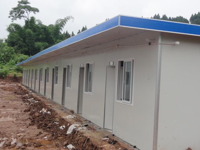 供應湖南單層彩鋼活動房工地活動房彩板活動房雙坡活動房