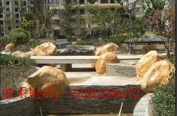 供應(yīng)濟南假石景觀濟南校區(qū)道路兩旁的假石景觀