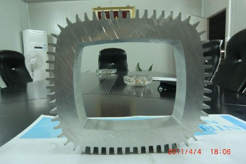 供應(yīng)佛山異性工業(yè)型材生產(chǎn)廠家* 合頁(yè)鋁合金的加工與定制