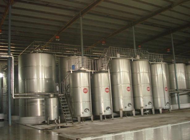 供應(yīng)河北廊坊大城不銹鋼酒罐廠家生產(chǎn)不銹鋼罐鋁罐各種容器