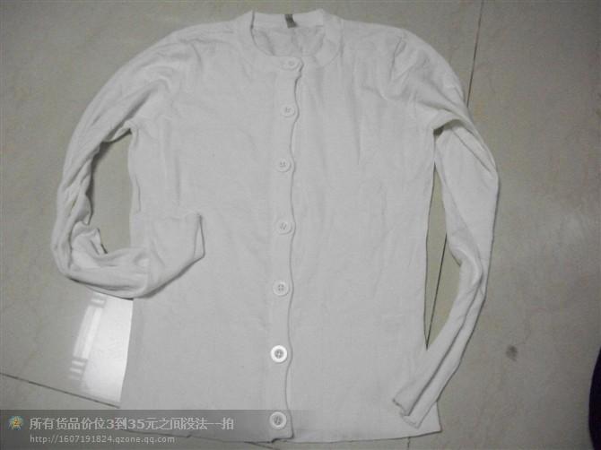 供應(yīng)北京秋裝毛衣便宜批發(fā)甩賣(mài)一手貨源