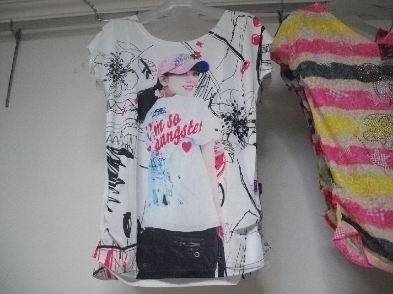 供應(yīng)用于的常年四季服裝批發(fā)時(shí)尚新款大量庫(kù)存