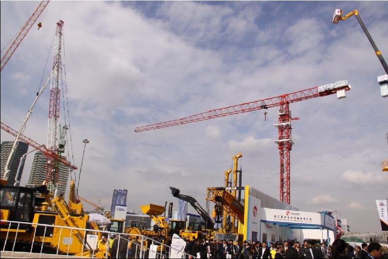 供應(yīng)塔式起重機(jī)租憑價(jià)格