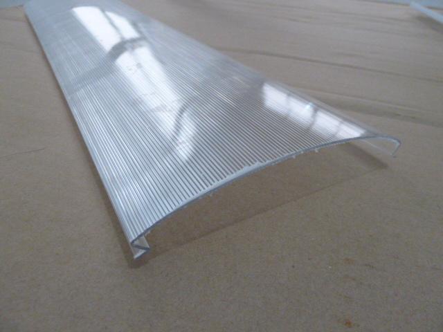 廠家直銷批發(fā)擠出高端PC塑料異型材燈罩