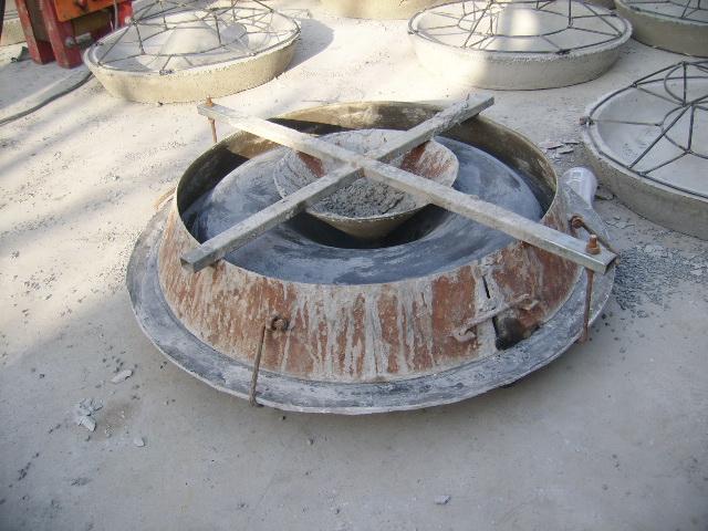 供應(yīng)河南仔豬補料槽廠家