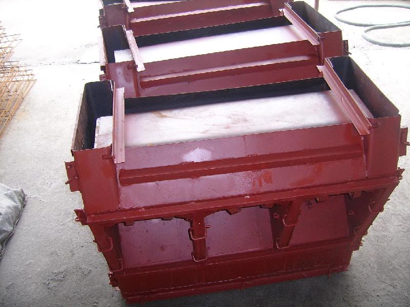 供應(yīng)生產(chǎn)三孔模具廠家/三孔模具銷售/三孔模具