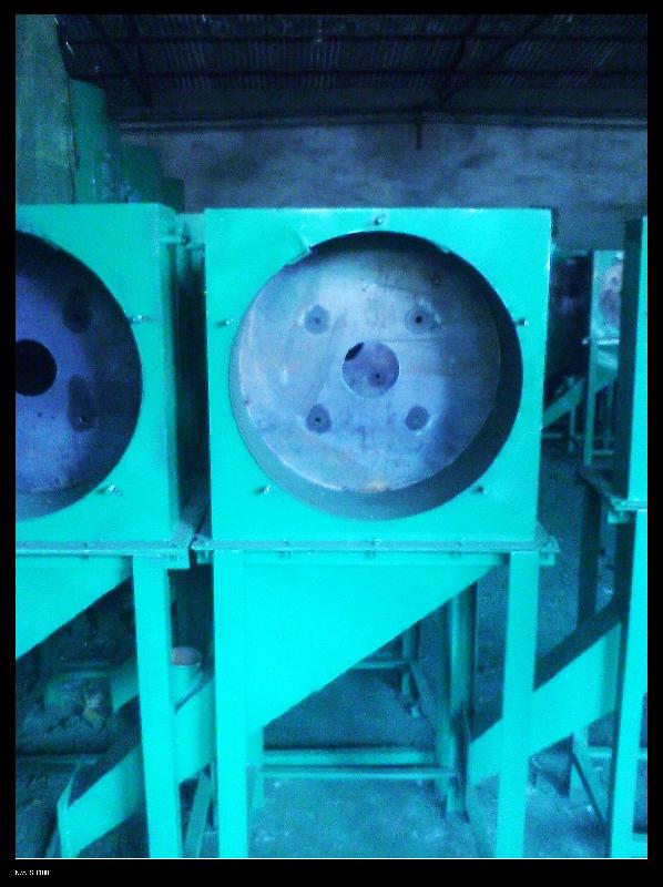 供應(yīng)新型飼料攪拌機(jī)批發(fā)