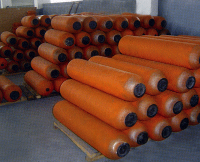 供應三一土泵儲能器