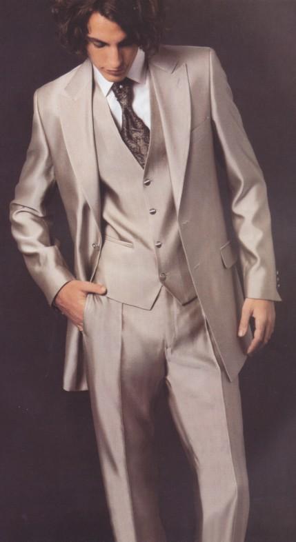 供應(yīng)亨泰廠專業(yè)定做修身版制服