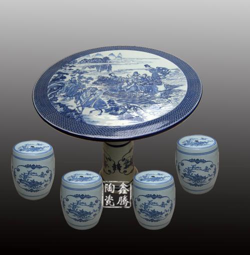 手繪青花龍鳳呈祥瓷桌圖片