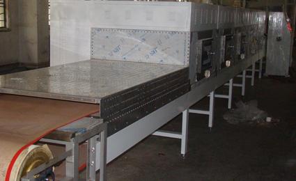 新型微波干燥機(jī)圖片