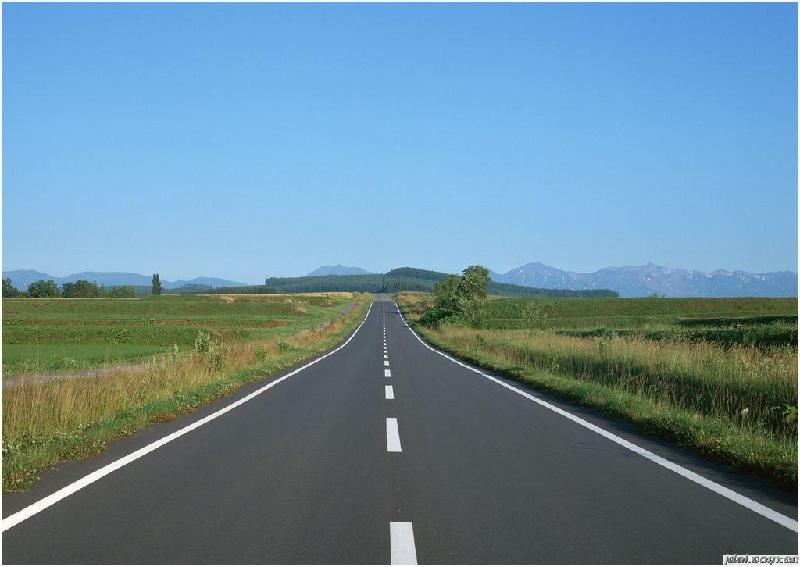 深圳公路劃線/馬路劃線/停車場劃線圖片