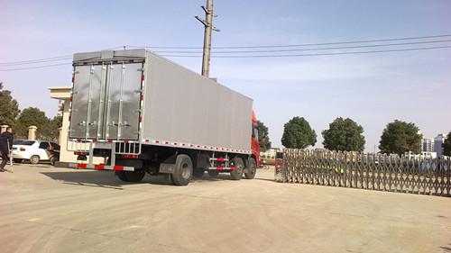 供應(yīng)兩翼車8米6天錦三軸兩翼車廠家