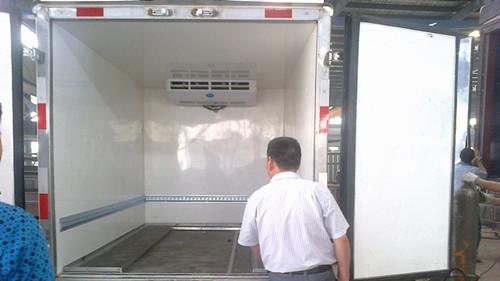 供應(yīng)小型冷藏車東風(fēng)多利卡1.5噸冷藏車價(jià)格廠家優(yōu)惠促銷