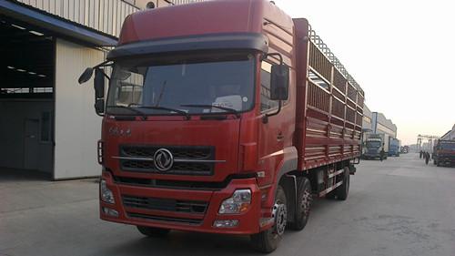 供應(yīng)徐州倉柵式運輸車*小三軸倉柵式運輸車廠家價格