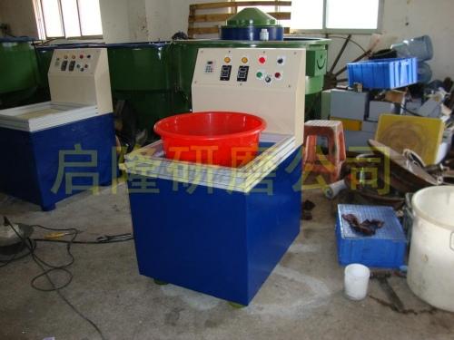 啟隆磁力研磨機(jī)圖片
