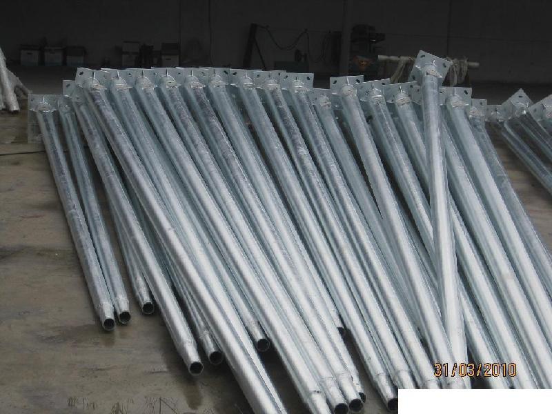 供應(yīng)批發(fā)生產(chǎn)熱鍍鋅八角交通信號(hào)桿 F型八角紅綠燈桿