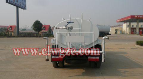 供應東風小金霸灑水車15897583377