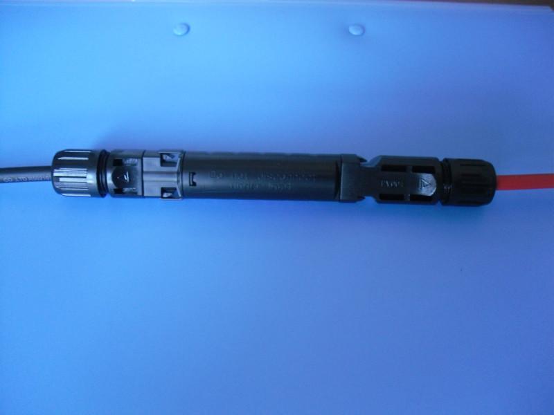 供應太陽能光伏電纜保險座