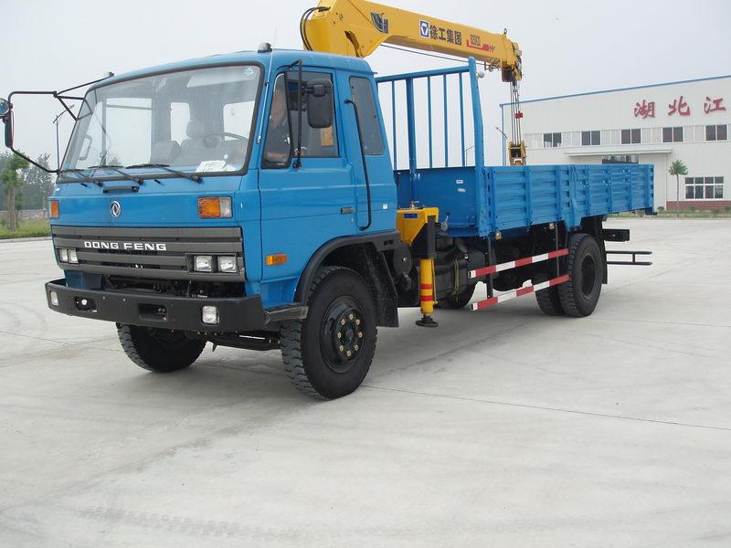 供應(yīng)12噸后雙橋隨車吊生產(chǎn)廠家