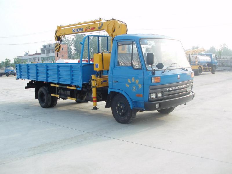 供應(yīng)12噸后雙橋隨車吊生產(chǎn)廠家