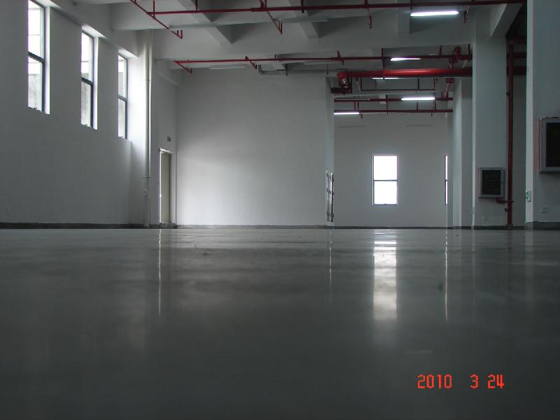供應(yīng)黑龍江牡丹江市混凝土固化劑，地坪起塵起砂處理。