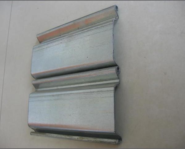 供應(yīng)大型抗風(fēng)卷簾門工業(yè)卷簾門