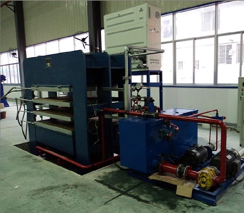 大臺面多層熱壓機