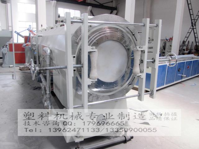 供應(yīng)PVC管材真空定型箱