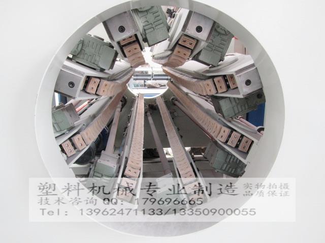 供應(yīng)塑料管材牽引機生產(chǎn)廠家