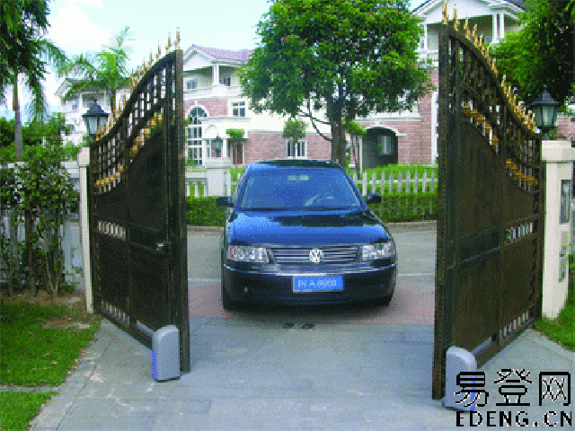 供應(yīng)惠陽(yáng)遙控車庫(kù)門電動(dòng)車庫(kù)門自動(dòng)車庫(kù)門