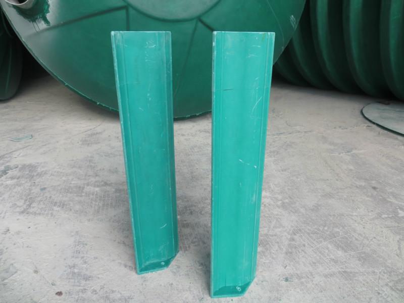 供應(yīng)高速公路玻璃鋼防眩板