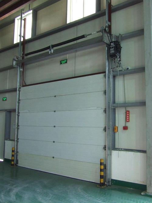 供應(yīng)機(jī)場滑升門的銷售廠家，滑升門的銷售電話，滑升門的供貨廠家