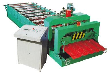 供應(yīng)828型彩鋼琉璃瓦設(shè)備