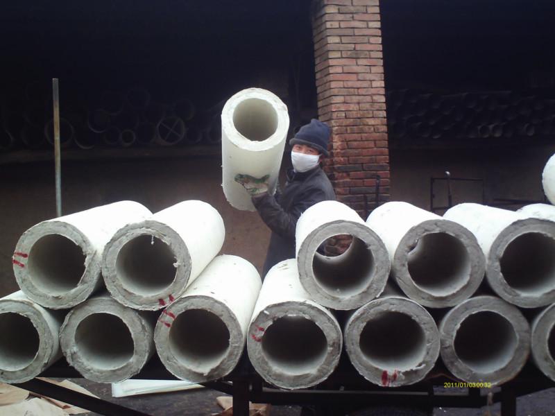 硅酸鋁管殼保溫圖片