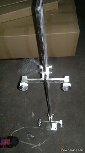 供應(yīng)304不銹鋼工程立柱