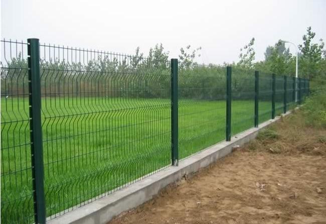 公園鐵絲網(wǎng)圍墻海越鐵絲網(wǎng)圍墻圖片