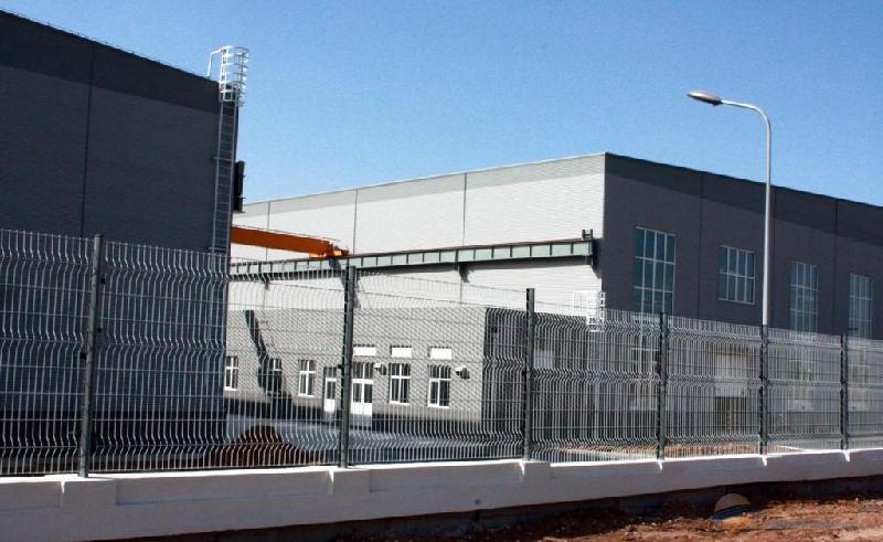 北京鐵絲網(wǎng)圍墻廠區(qū)隔離柵防護(hù)網(wǎng)天津鋼絲網(wǎng)圍墻承德護(hù)欄網(wǎng)赤峰圍墻護(hù)欄網(wǎng)