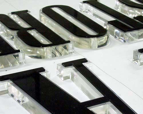 專業(yè)亞克力字雕刻水晶字