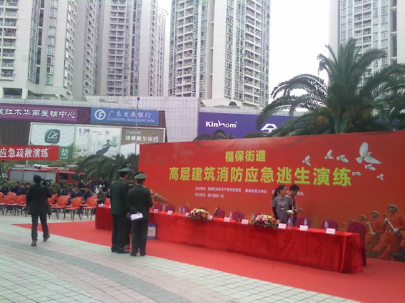 濟(jì)南桁架出租展會用品租賃展板制作圖片